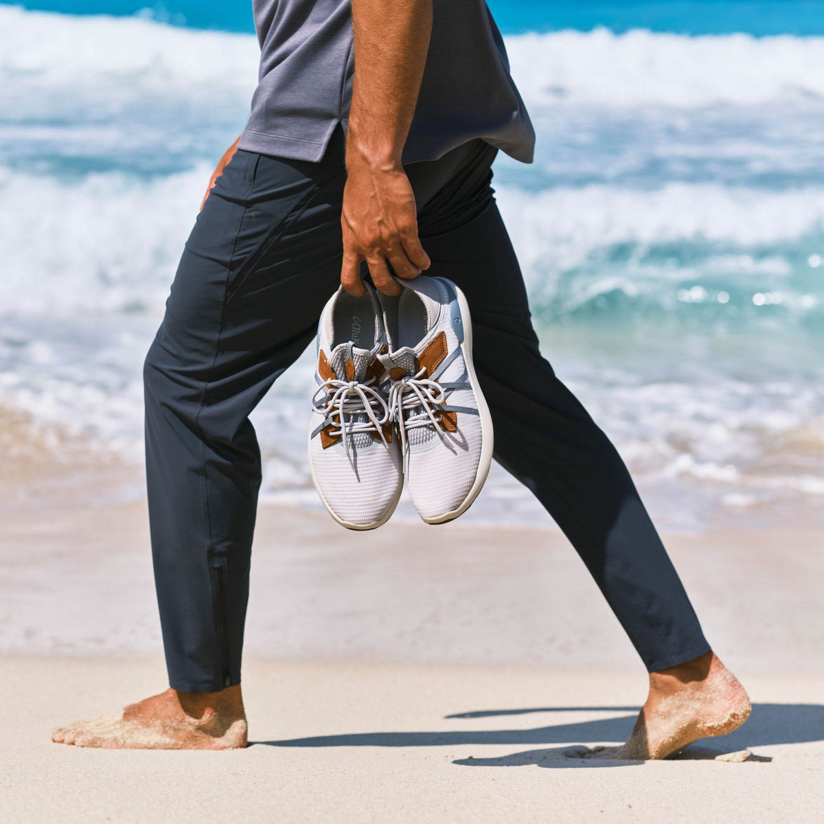 Men Mio Lī Men's Athletic Shoes - Mist Grey / Poi| OluKai