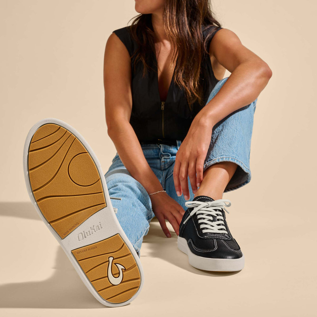 Women Hā‘upu Women’s Leather Sneakers - Onyx| OluKai