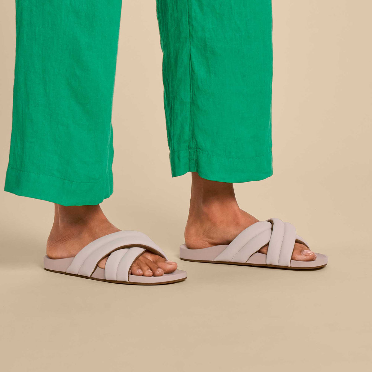 Women Hila Women’s Beach Slide Sandals - Cloudy| OluKai